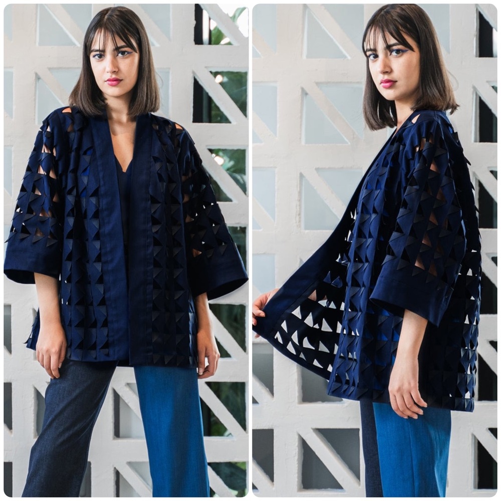 Anissa Aida Swallow Wings Laser Cut Kimono Coverup Top‎ Navy One Size